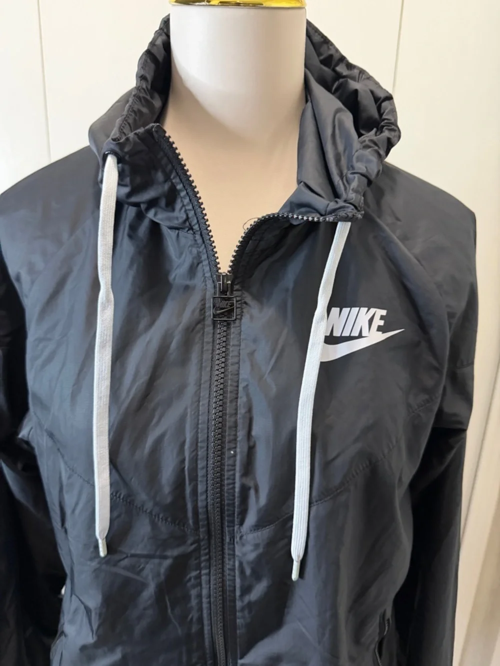 Nike Black Hooded Bomber Jacket with White Logo - Picture 4 of 10